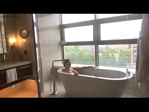 ❤️ Sayang yang luar biasa dengan penuh semangat menyentak vaginanya di kamar mandi ❤ Video seks di porno id.ru-pp.ru